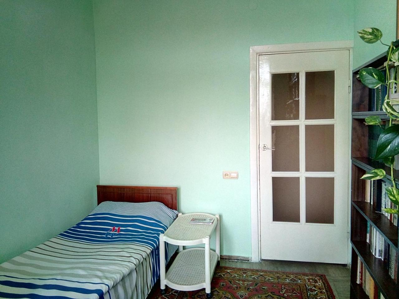 Room In The Centre Γιερεβάν Εξωτερικό φωτογραφία